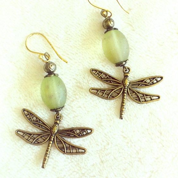 🦋 earrings - Picture 1 of 3
